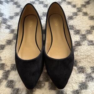 Olio Black Faux Suede Pointed Toe Flats Women’s Size 10 Slip-On  Shoes